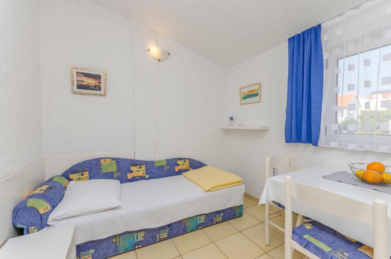 Apartments And Rooms On The Beach Водице Екстер'єр фото