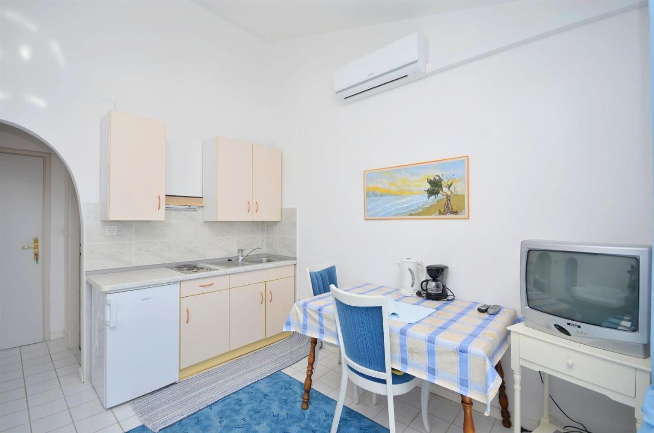 Apartments And Rooms On The Beach Водице Екстер'єр фото